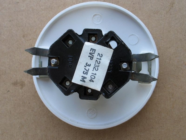 Taster, Lichttaster, für 250 Volt geeignet, rund, hell, unbenutzt, #211*