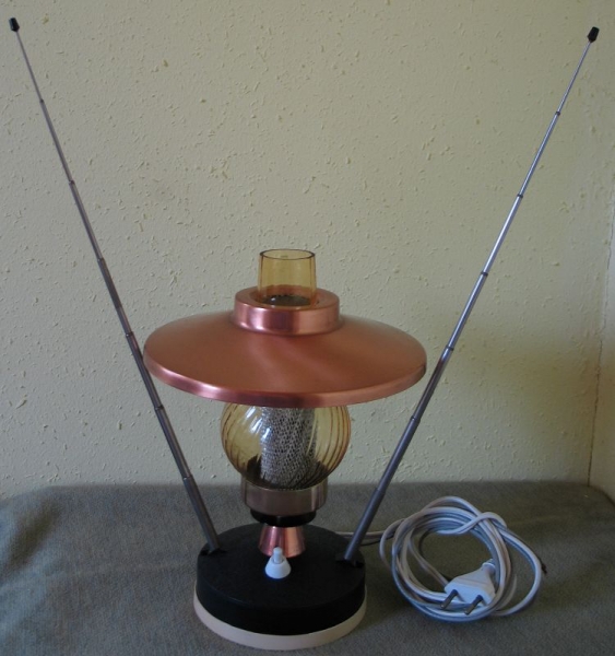 Fernsehzimmerantenne 4104.11, Fernsehleuchte, VEB Antennenwerke Blankenburg, DDR