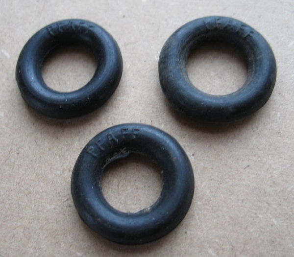 PFAFF Nähmaschine, Anleitung, Nähfüße, Spulenkapseln, Spulen