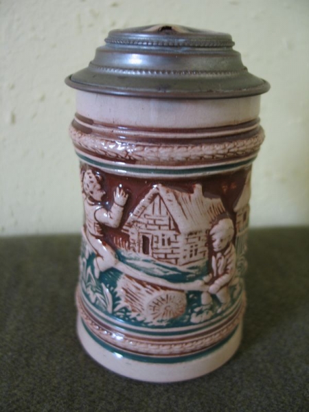 Schöner kleiner Krug, Kinderkrug, Carolagrün, 20-er Jahre