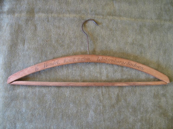 E. Hendel Konfektion Waldenburg Sachsen, Kleiderbügel