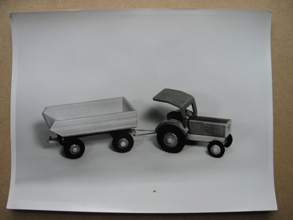 Foto Traktor mit Hänger, FWF, DDR 70-er Jahre, #1