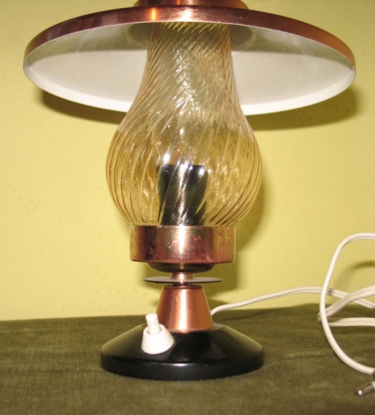 Tischlampe, Fernsehleuchte aus DDR- Zeiten, 70-er Jahre