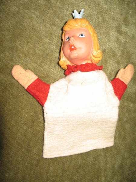 Schöne alte Handspielpuppe aus DDR- Zeiten, Prinzessin