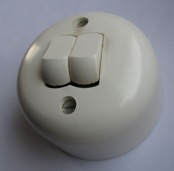 Serienschalter, Bakelit, hell, rund, Aufputz, #278