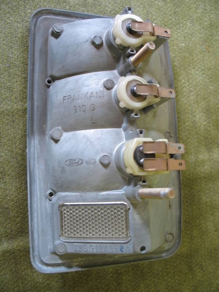 Rückleuchte, Heckleuchte, Ford Taunus MK1, links, Träger