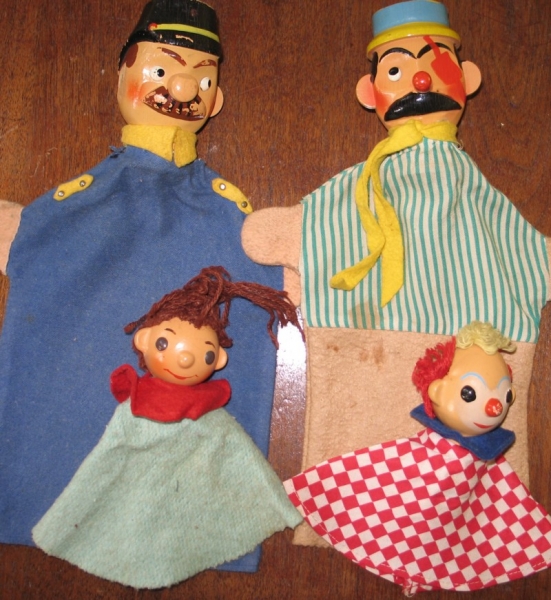 2 Handpuppen, 2 Fingerpuppen mit Holzkopf