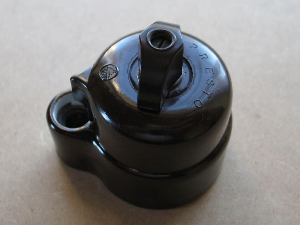 Lichtschalter 20-er Jahre, Bakelit