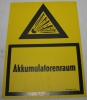 Altes Hinweisschild "Akkumulatorenraum", DDR